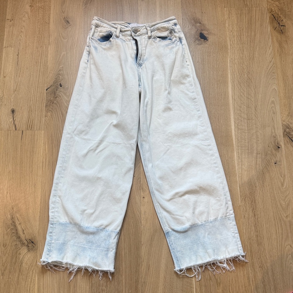 Vervet Light Wash Wide-Leg Women's Jeans with Raw Hem